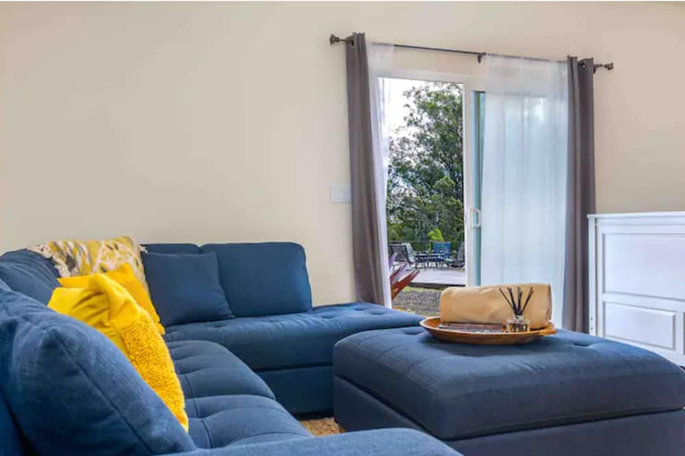 Honokaa House | PRIVATE Ohana+7 Acres of Forrest +Wet & Dry Spa with full KITCHEN and LAUNDRY