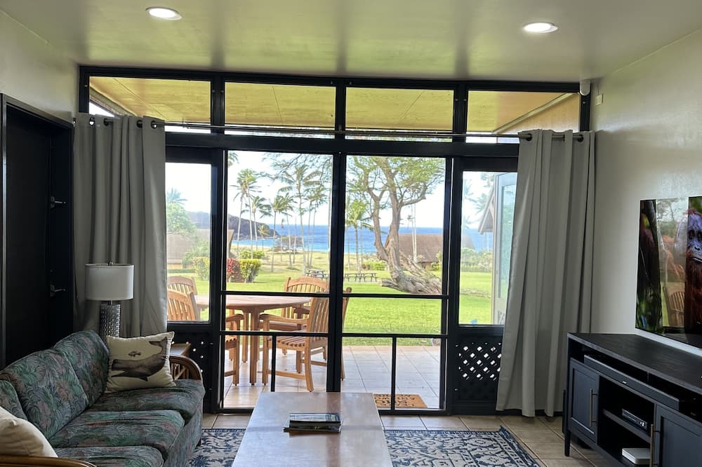 Maunaloa Condo | Beautiful Ocean-View unit with easy beach access. Ask about vehicle option.