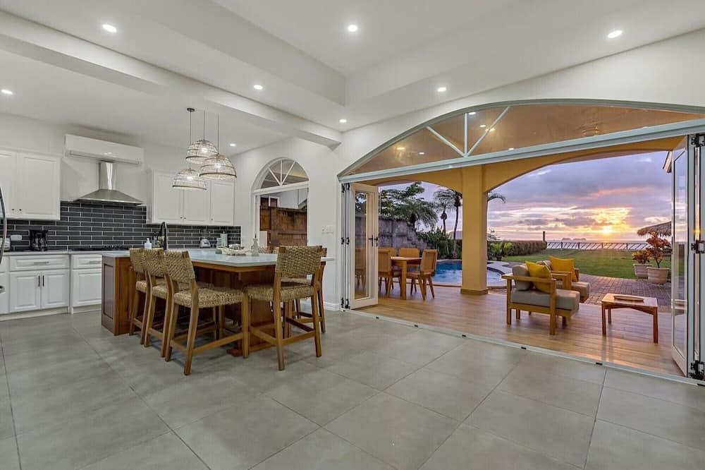 Mokuleia House | Kukui Hale - Short Walk to Beach, AC