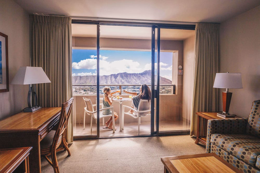 Waikiki Apartment | Aston Waikiki Sunset