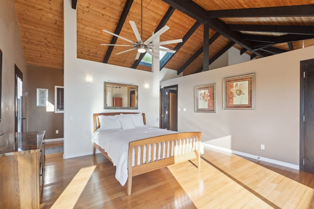 Kalaoa House | Pu'ukala Sunset Estate w/Amazing Ocean Views! by RedAwning