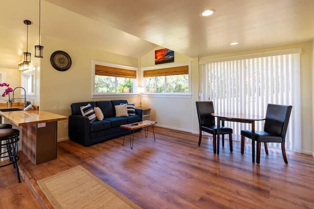 Hawi House | The Barn at Kohala
