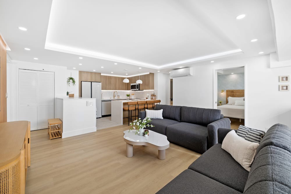 Waikiki Condo | Upscale&Modern:2BDR [5beds]+2BA+Parking+WasherDryer