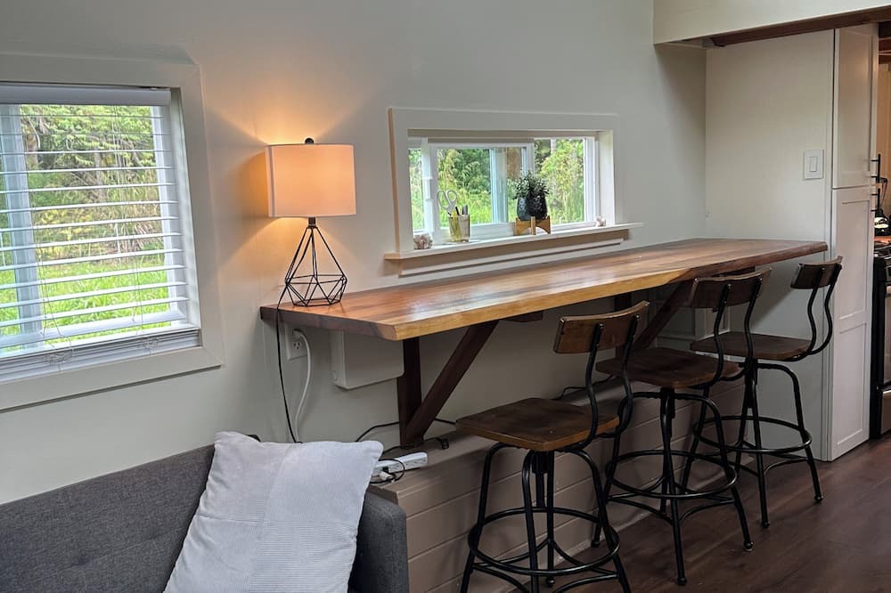 Hilo Cabin | Eco Tiny Home on Organic Farm Within Minutes of Downtown Hilo.