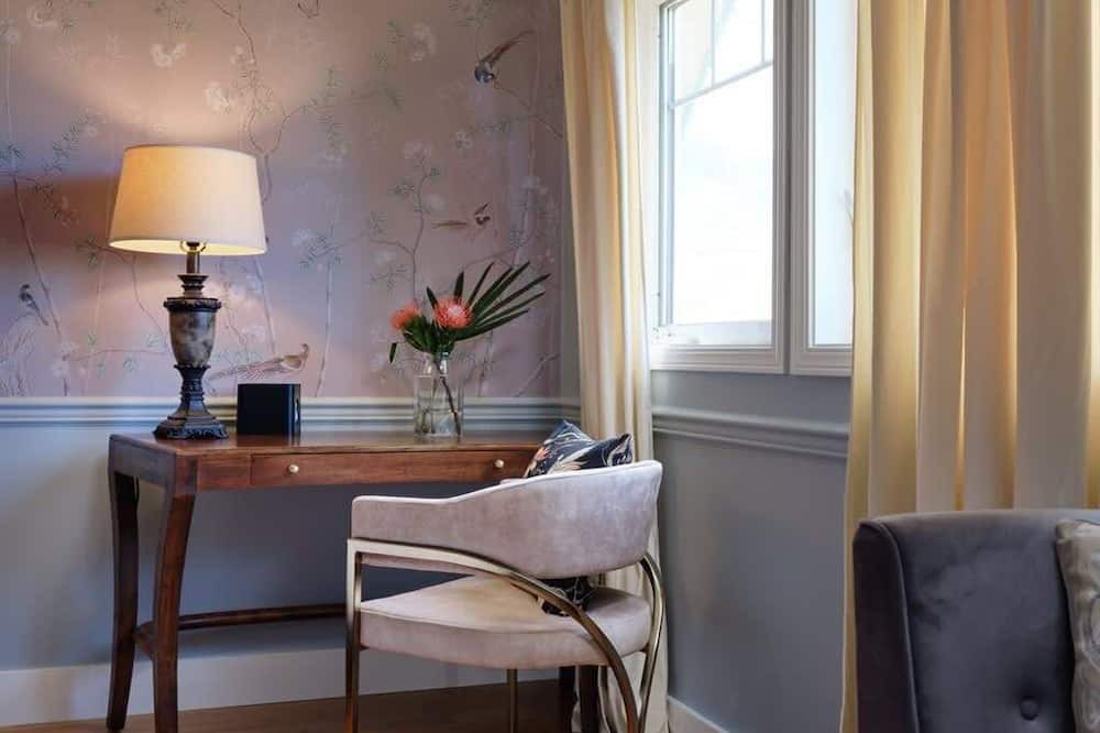 Wailuku House | Hinano Suite | Historic Maui Hideaway