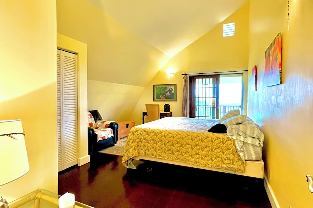 Pahoa House | Puna Rainforest Retreat Hot Spring-Ocean views on 20 acre Estate