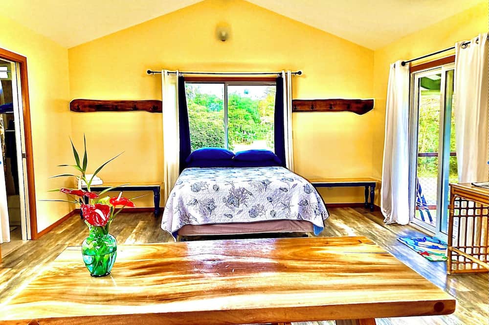 Pahoa Cottage | Puna Rainforest Retreat Hotspring - Blue Ginger Cottage