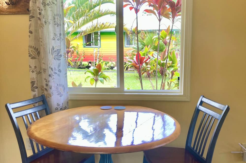 Pahoa Cottage | Puna Rainforest Retreat Hotspring - Purple Passion Cottage