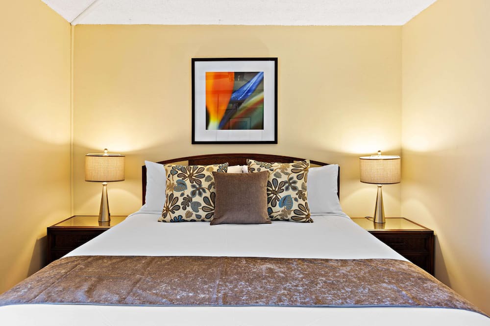 Kahana Condo | Kahana Manor 316: 1 BR, 1 BA Condominium in Lahaina, Sleeps 2
