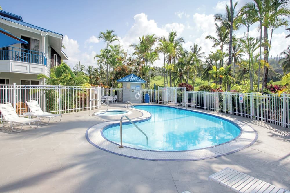 Keauhou Resort | Stay in paradise minutes from the beach