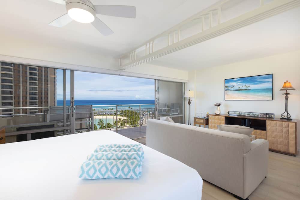 Waikiki Condo | Oceanfront Retreat at the Ilikai! Your island escape await!