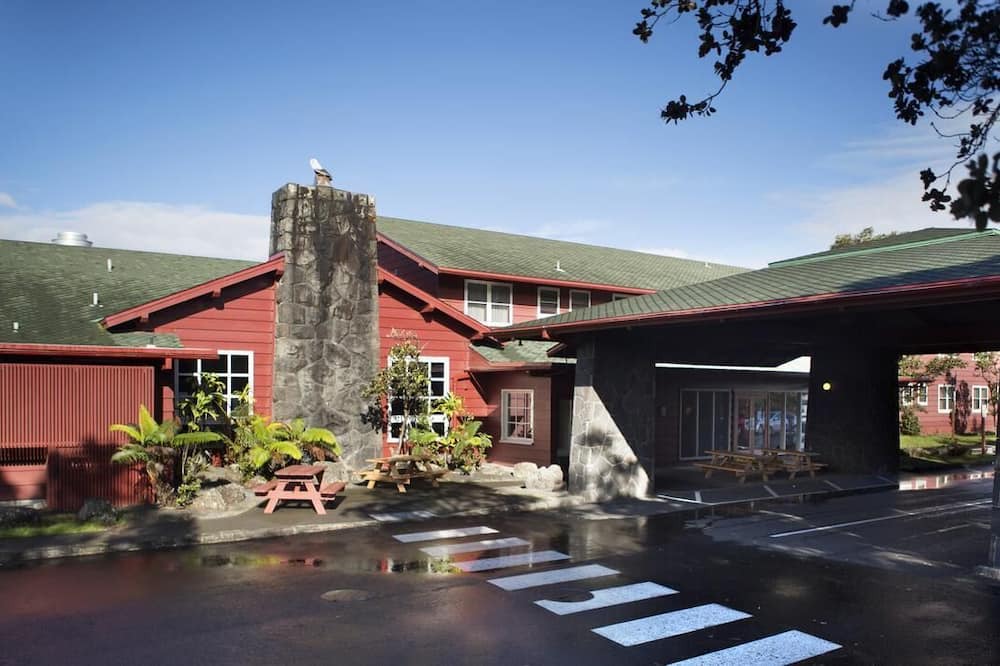 Volcano Hotel | Best Place to Unwind! Three Comfy Units, Free Parking, Close to Attractions!