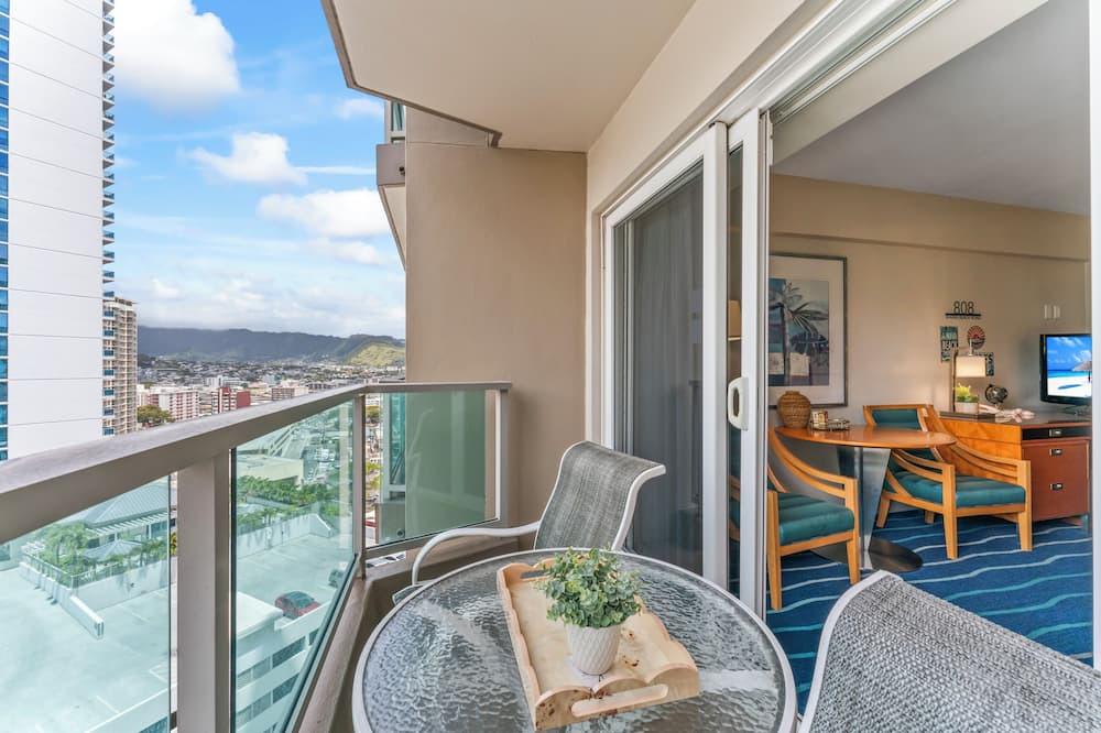 Ala Moana Apartment | 15th floor studio with 2 full size bed at Ala Moana Hotel