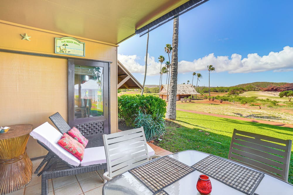 Maunaloa Condo | Oceanfront Condo w/Pool Access on Molokai!