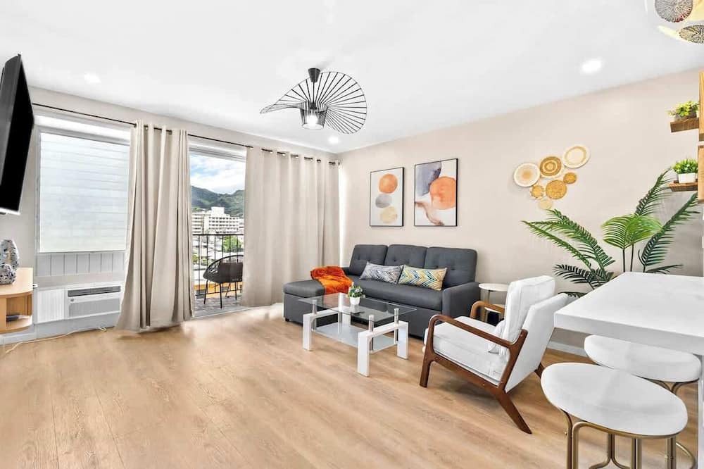 Ala Moana Apartment | Peaceful Modern HNL Getaway