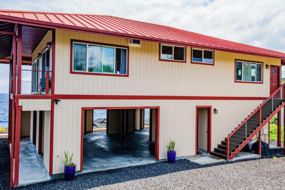 Keaau House | Paradise Ocean Vista- Absolute Oceanfront gorgeous views, A/C & laundry!