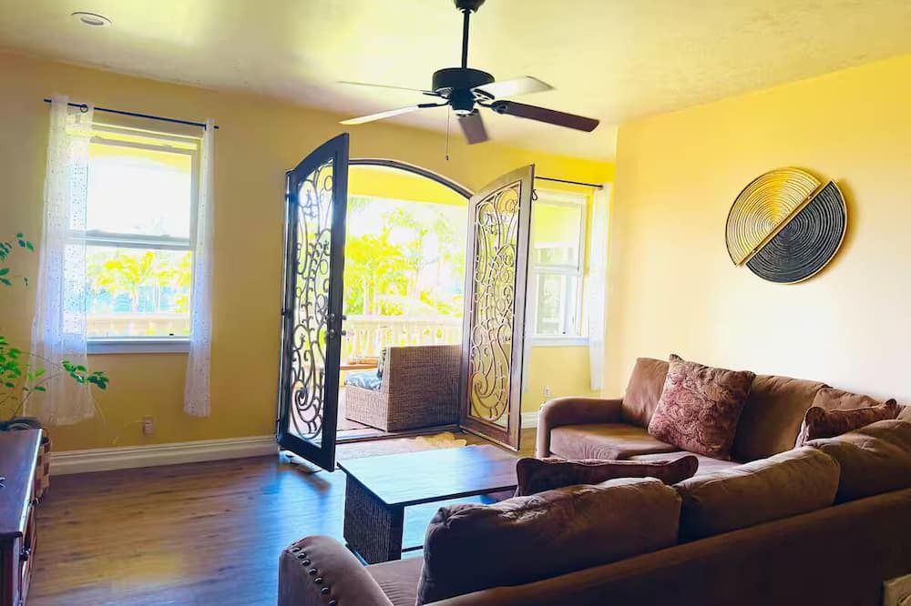 Hakalau Apartment | Big Island Family Retreat – Sleeps 8, Ocean View
