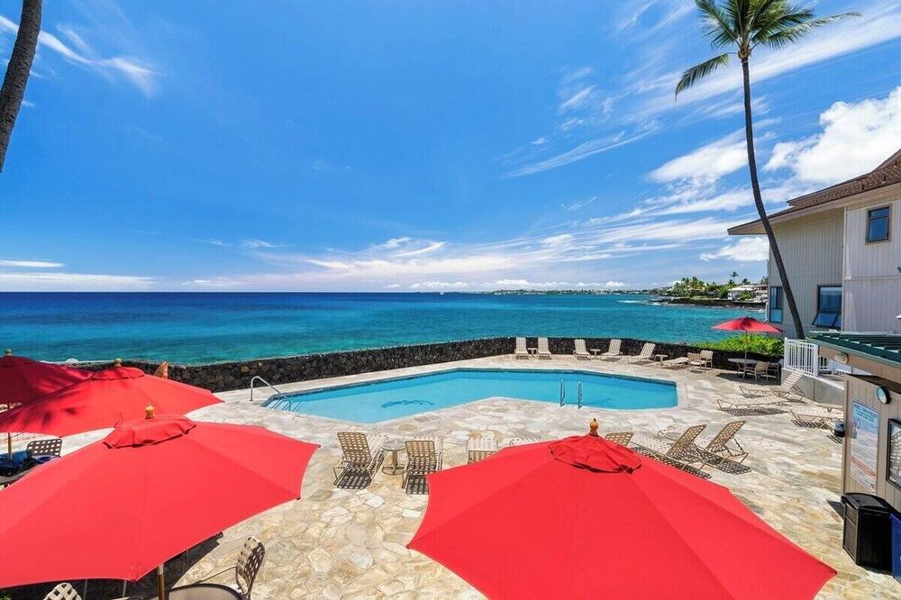 Kailua-Kona Condo | Charming Sea Village 3304: 1-bedroom ocean-view retreat in Kailua-Kona.