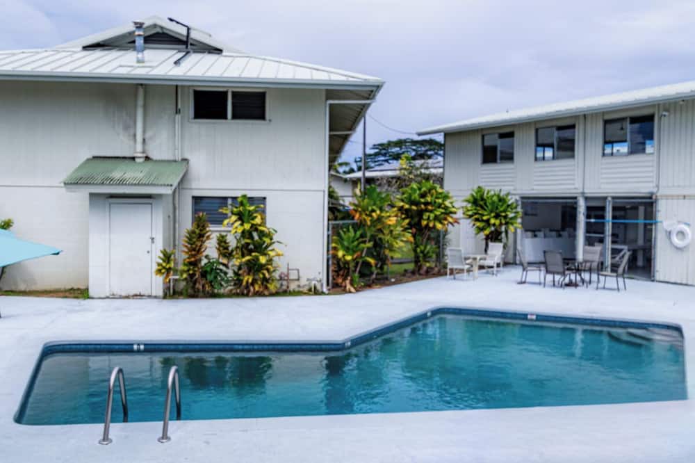 Hilo Condo | Great value! Two Bedroom Hilo Condo with air conditioned bedrooms
