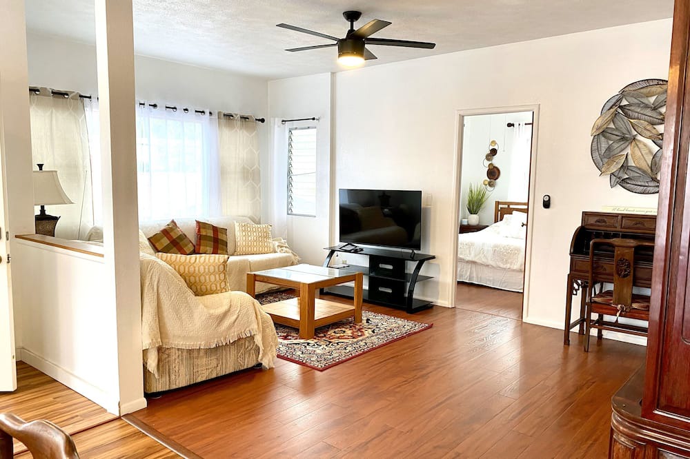 Hilo House | Hale Kilauea Close to everything. 30 min drive - Kilauea Volcano. 1150sq