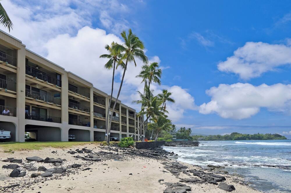 Kailua-Kona Condo | Studio Escape Ocean View, Beach Access and Pool