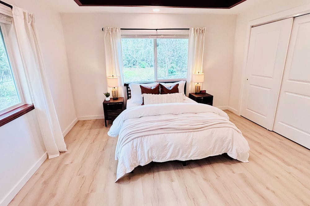 Ocean View House | Peaceful 3BR Getaway - Stars, Views & Privacy