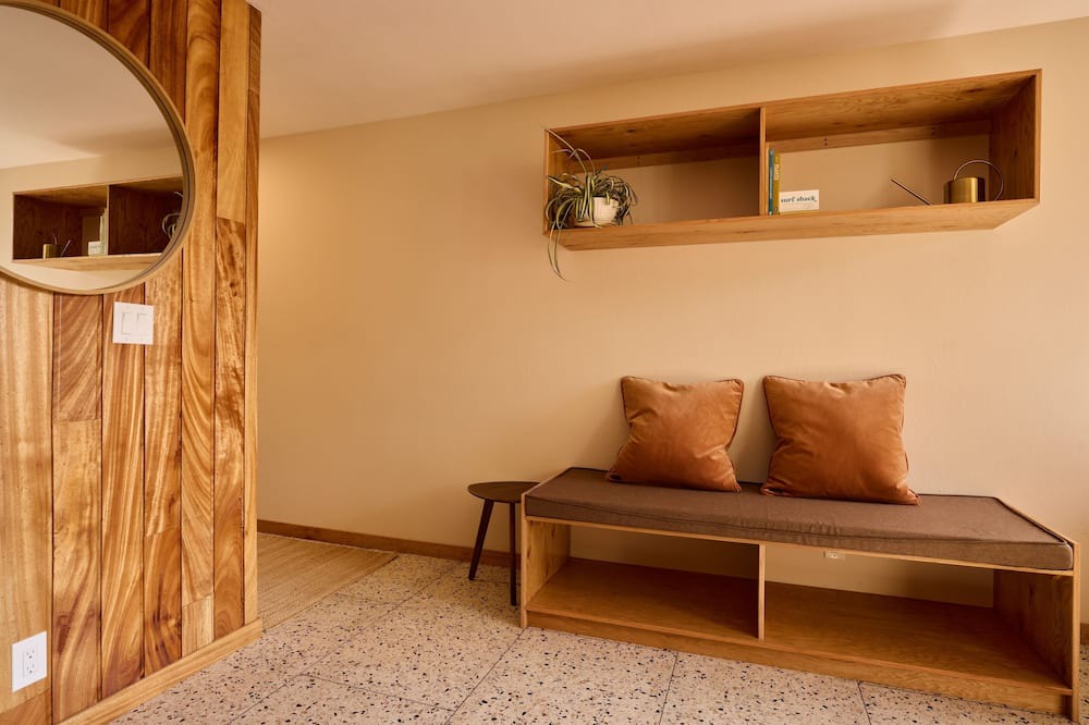 Kahuku Apartment | Aloha Surf Condo - Turtle Bay - AC + 2 E-Bikes