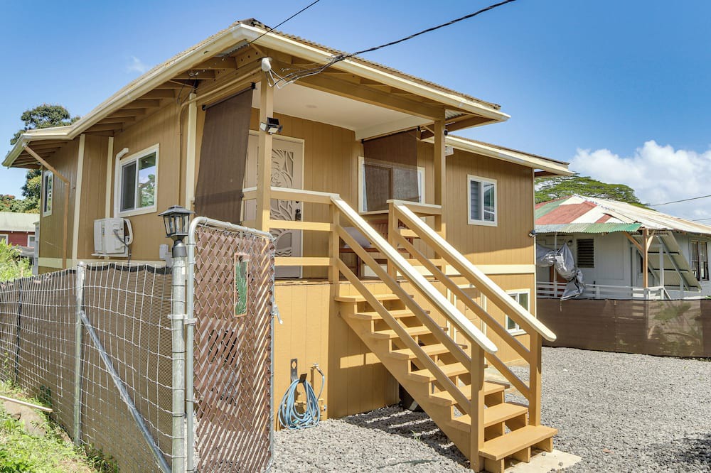 Hilo House | 1 Block to Heart of Hilo: Fully Renovated Home