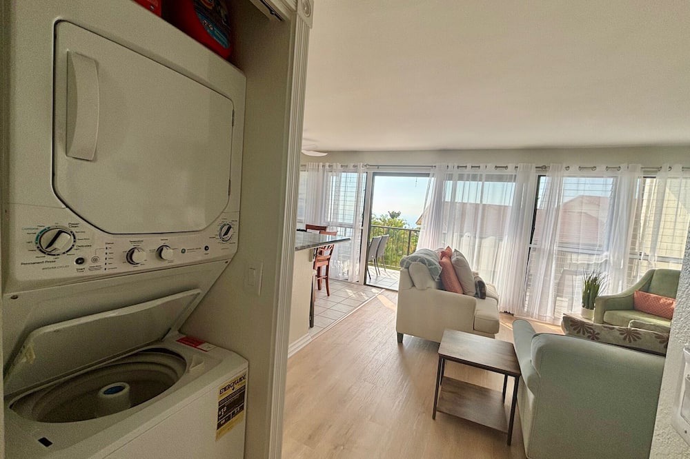 Honalo Condo | Streaming with Sunlight 2+2 Hawaiian Villa