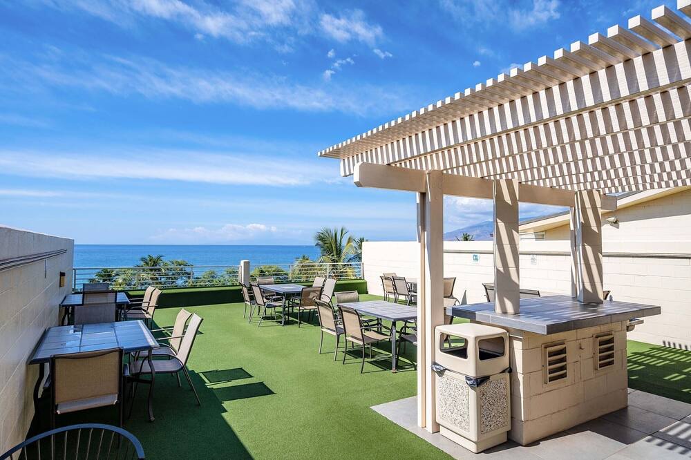 Kihei Condo | Kamaole Beach Royale 506 - Stunning Ocean Views, Spectacular Renovation, AC