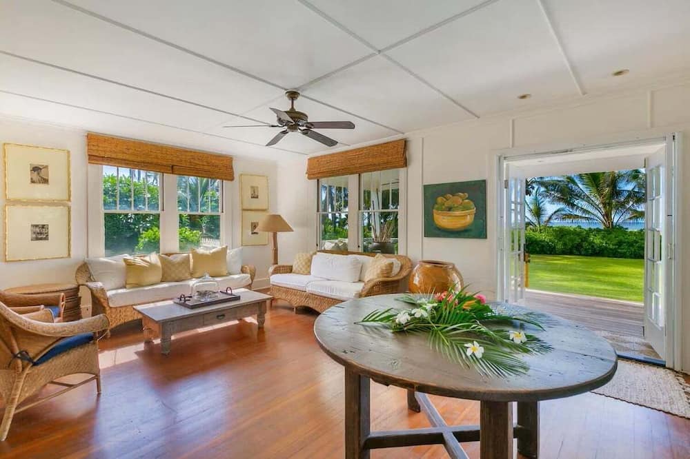 Kekaha House | Davidson Point Luxury Oceanfront Estate with Heated Saltwater Pool, Sunset Views and AC