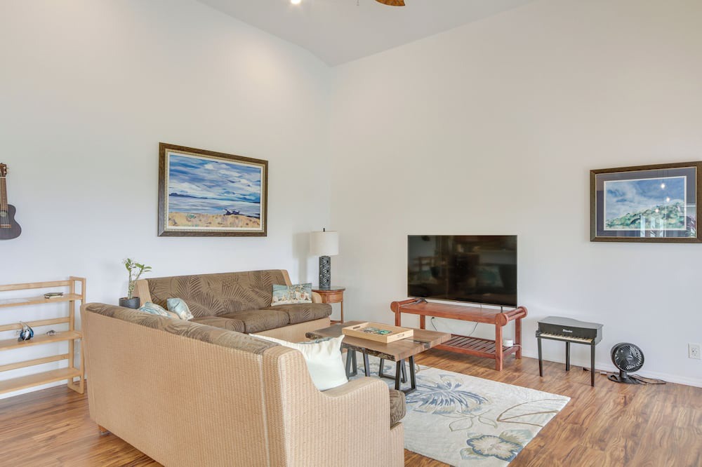 Papaikou House | Oceanfront Home w/Pool, Gazebo Access in Papaikou