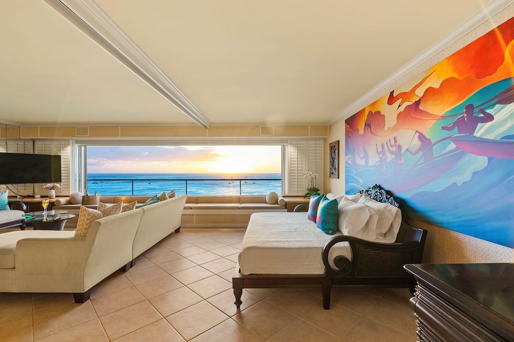 Diamond Head - Kapahulu - St. Louis Condo | Hale Kaimana by Gather: Lux Gold Coast Condo w/Ocean Views & Beach Access
