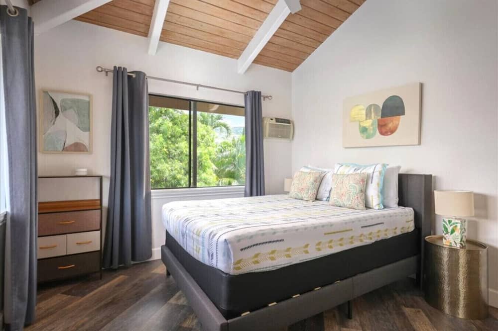Kailua-Kona House | 3 Min Downtown, 5 Min Beach, Balcony Ocean View, HI9