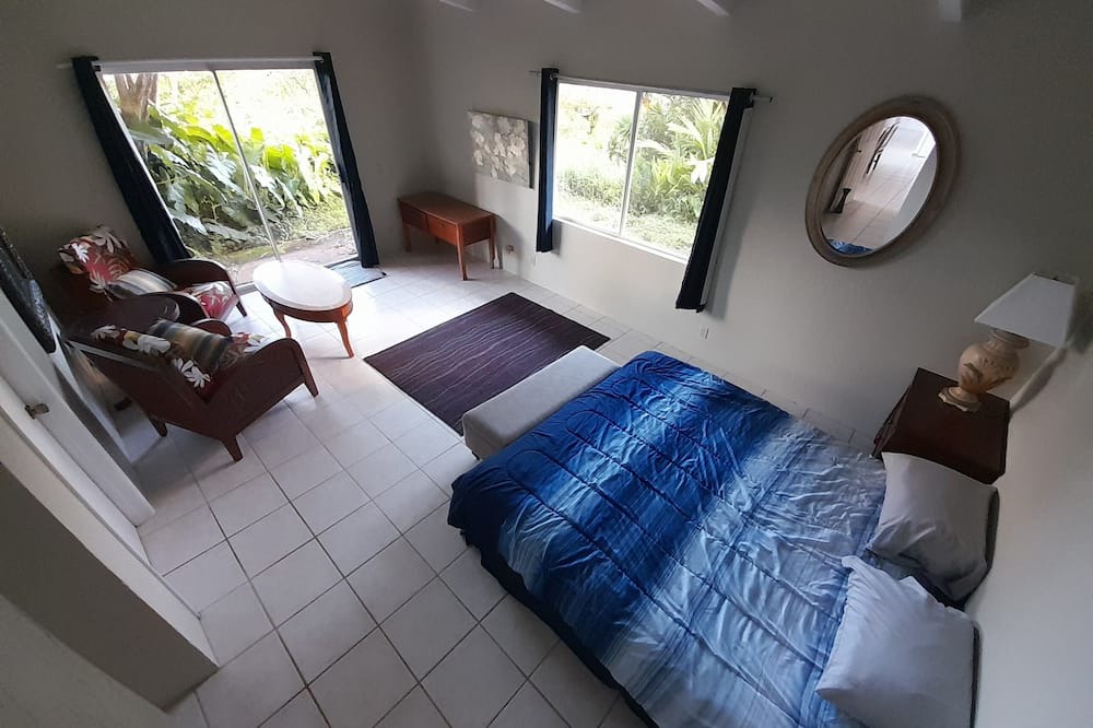 Pahoa House | 3 Rooms in Estate House with private access to volcanic steam sauna caves!