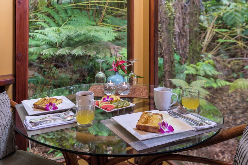 Volcano Bed & Breakfast | Rainforest Retreat near Hawaii Volcanoes National Park
