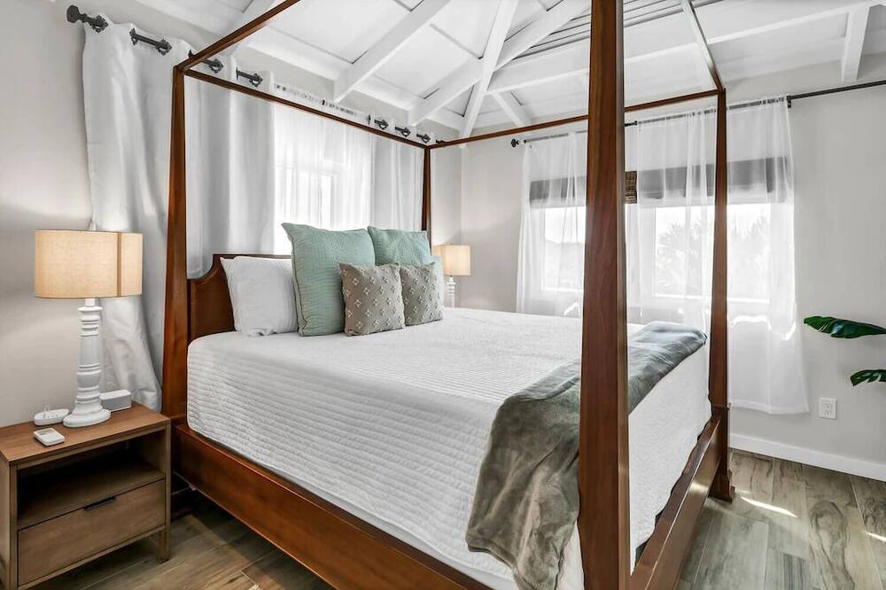 Kaneohe House | Bayside Estate - AC, Ocean Views, Pool