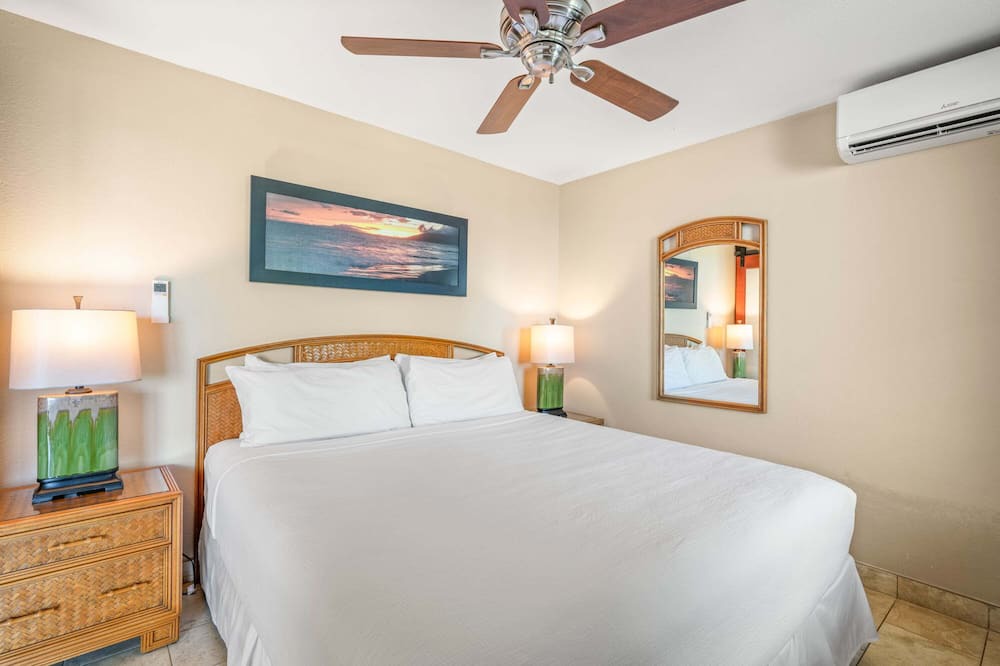 Napili Apartment | Napili Point A23 1BD with Unbeatable Sunset Views
