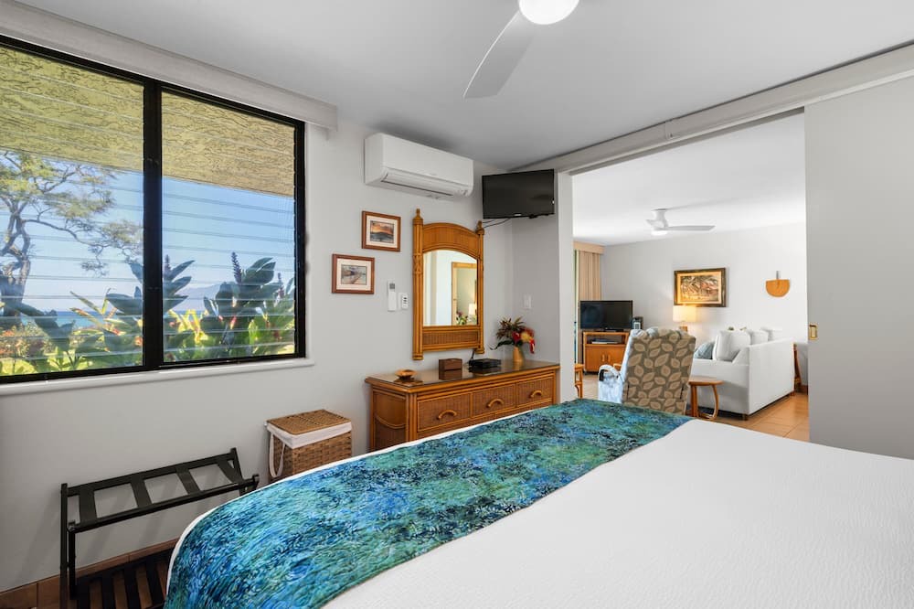 Napili Apartment | Napili Point A26 1BD Oceanfront Paradise