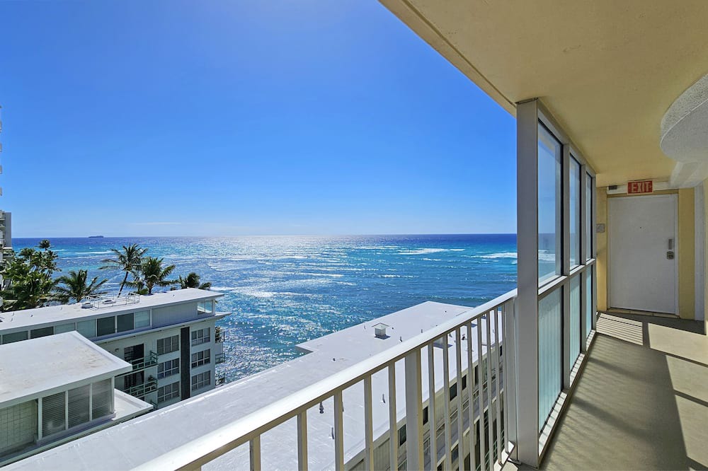 Diamond Head - Kapahulu - St. Louis Condo | Gold Coast Ocean View One Bedroom w/Full Kitchen & WiFi