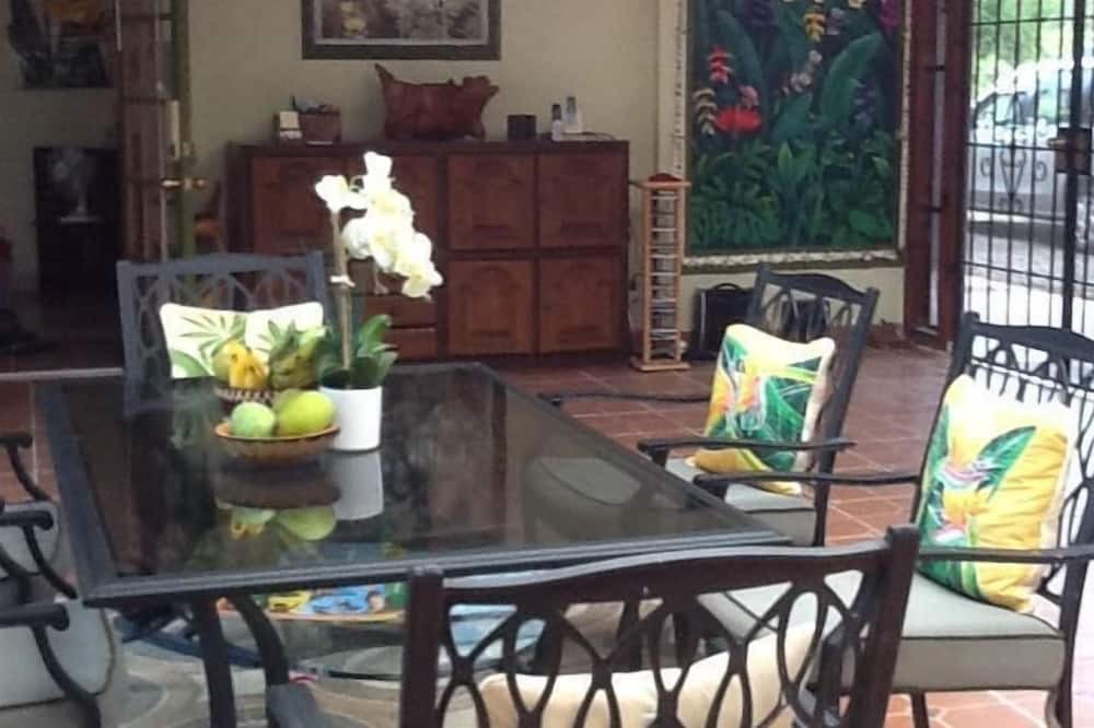 Keaau House | We have stopped talking reservations after Dec 16 , 2025