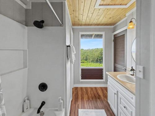 Ninole House | 100 Acre Off Grid Waterfall Ranch Home