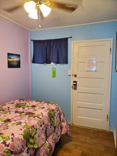 Wailuku Apartment | Queen Bed w/Kitchenette Heart of Wailuku