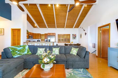 Kona Palisades House | Kona's Cozy Retreat - Sleep12,3BA,4BD,AC,Pool
