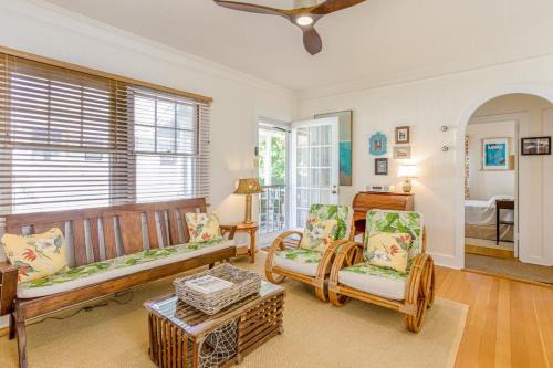 Diamond Head - Kapahulu - St. Louis House | Garden Cottage A & B