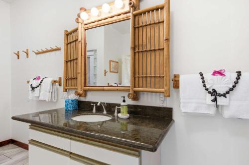 Honaunau-Napoopoo House | Manini Beachfront Getaway