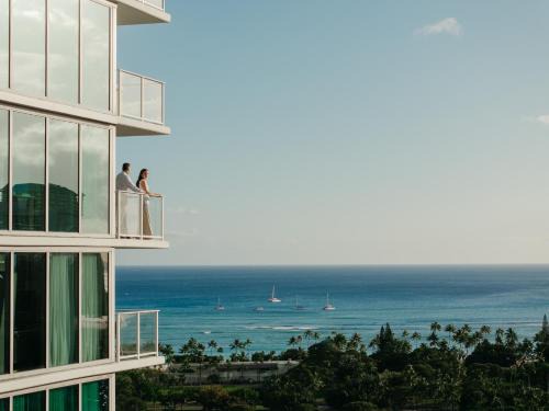 Waikiki Hotel | The Ritz-Carlton Residences, Waikiki Beach Hotel