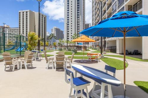 Waikiki Apartment | Spacious 14th Floor Corner Suite, Partial Diamond Head and Ocean Views, FREE Parking!