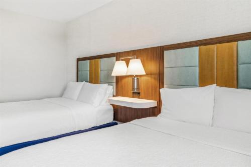 Kahului Hotel | Hampton Inn & Suites Maui North Shore