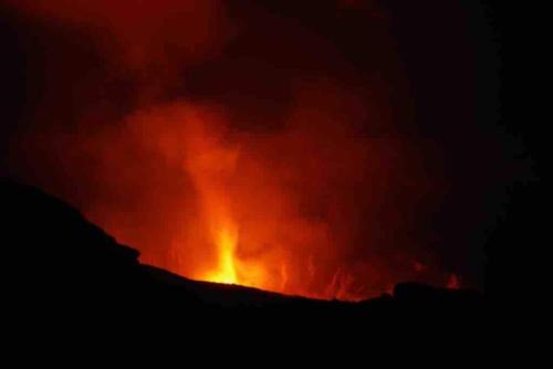 Volcano Apartment | Cozy retreat with Hot Tub-5 min to Volcanoes Park